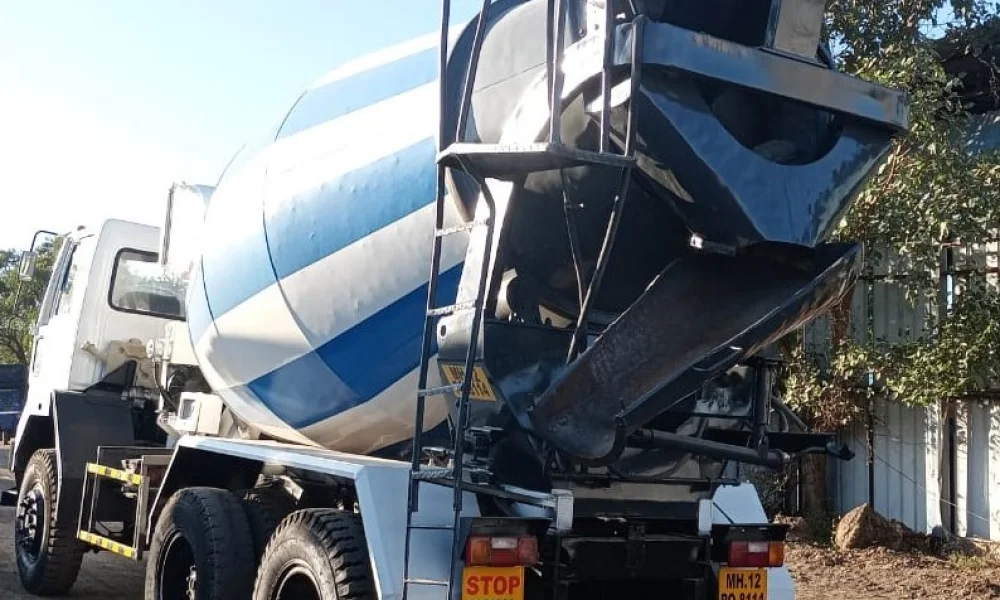 Ashok Leyland 2518 Transit Mixer